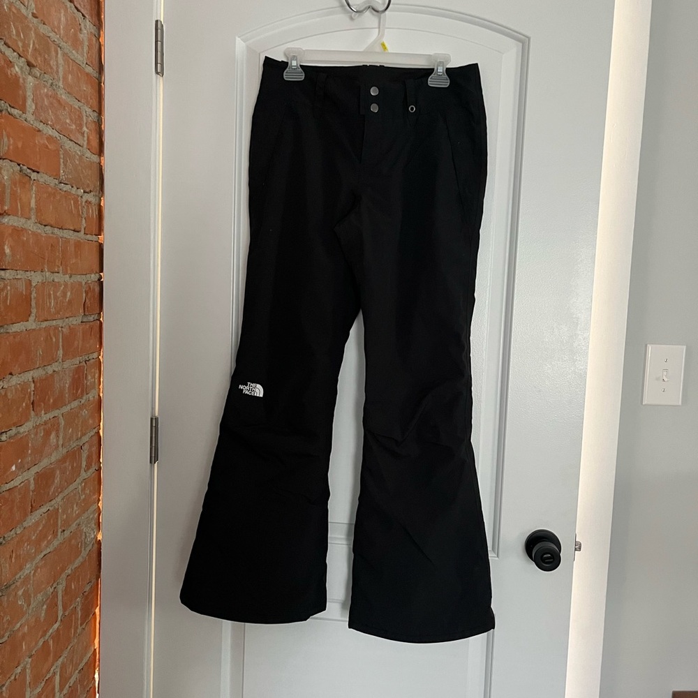 NWOT THE NORTH FACE SNOWPANTS